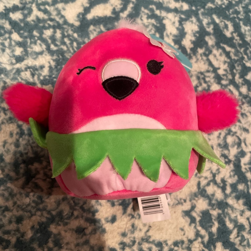 Cookie the flamingo squishmallow.